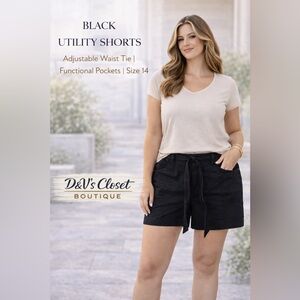 White House Black Market Black Cargo Shorts Women’s Size 14 4” Inseam Casual